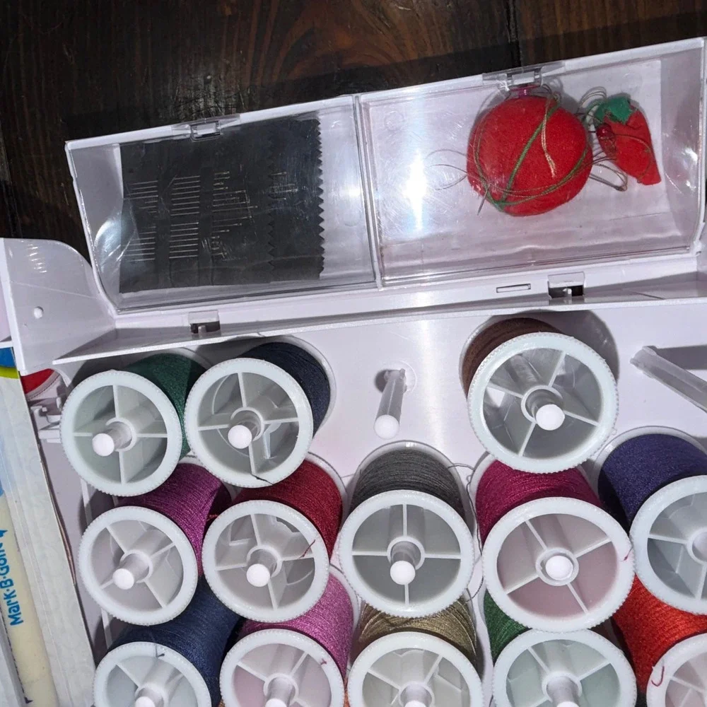 Singer Sew Essentials Storage Kit Portable Case Thread Needles Dritz Tools White
